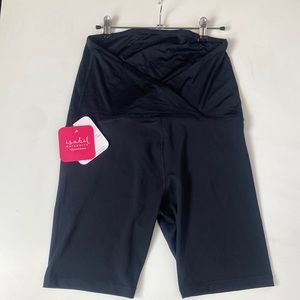 Maternity Active Biker Shorts Crossover Panel in Black - Isabel Maternity